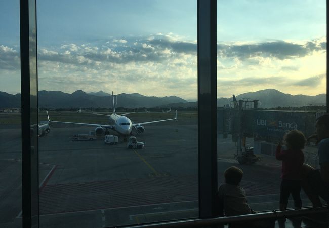 ベルガモの中心からはバスで２０分ほどで便利です