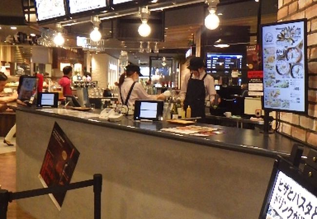 バスセンターのイタリアン