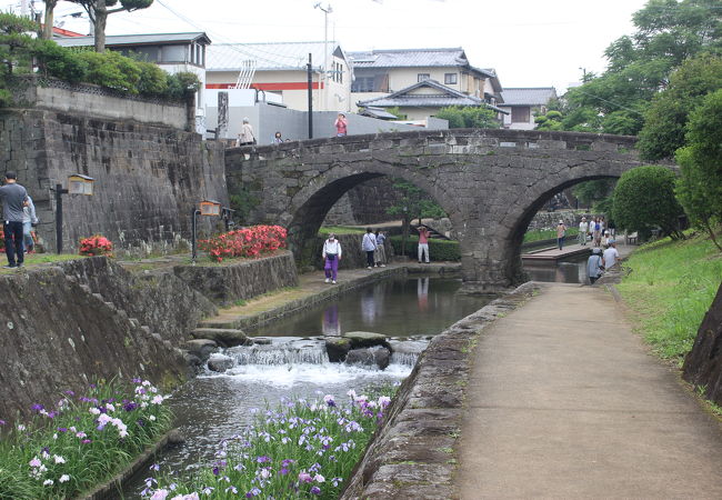 かつての高瀬の繁栄を偲ばせる立派な橋