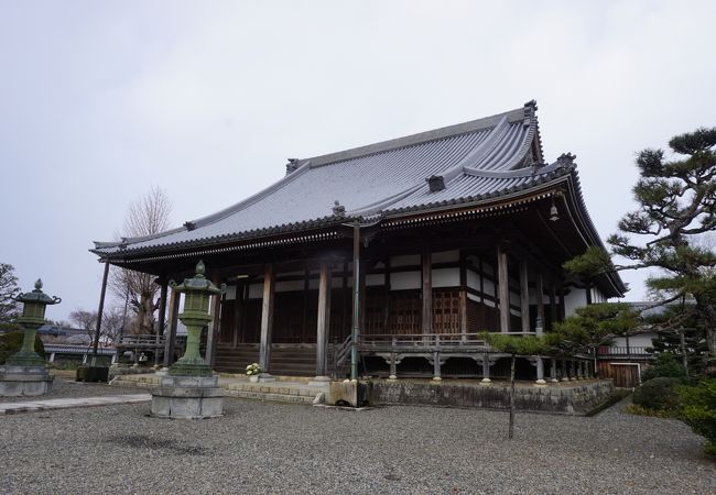 行基がこの地に建立した四十九院の一つ