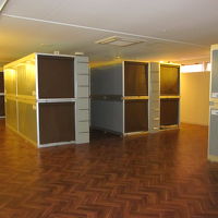 工事現場の飯場みたいでしょう？