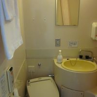 狭過ぎですが、擦り切れ・ひび割れ・黒黴？…