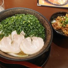 ネギラーメンと豚バラです