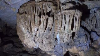 バンゾックの滝のそば、夏でも涼しい