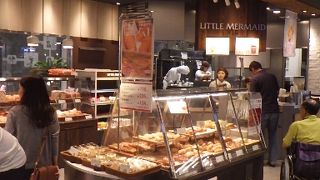 バスセンターのベーカリー