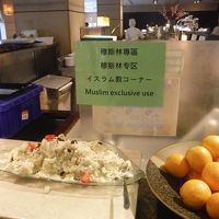 ムスリムの方の利用が多いようです。