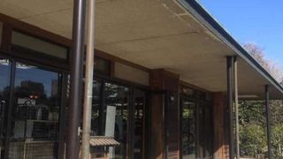 清澄庭園の入り口近くの建物