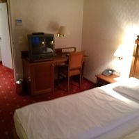 テレビがブラウン管式で驚く