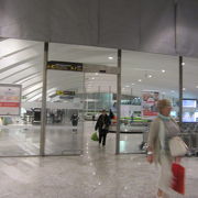 ビルバオの玄関口、シンプルな空港