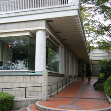 神奈川近代文学館 