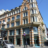 立派な豪華な構え、目立つ