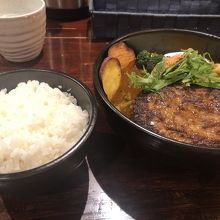 辛さも選べる欲張りスープカレー！