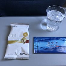 機内サービス(武漢～青島)