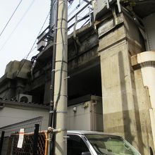 山手線・京浜東北線側の上の部分