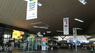 アムステルダム中央駅より使いやすい