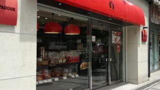 銀座のベーカリーショップ