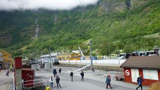 至れり尽くせりの環境、フィヨルド観光最大の基地