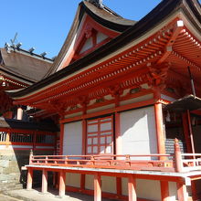 神の宮（拝殿と奥の本殿）