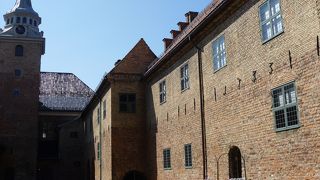 お城見学より海を眺める目的で行くべし