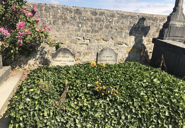 ゴッホの墓 クチコミ・アクセス・営業時間｜オーヴェル=シュル