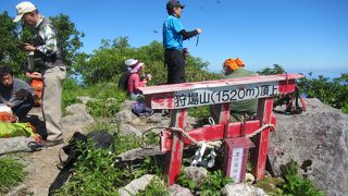 8月上旬まで(軽)アイゼンが必要（千走新道コース）