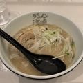 福岡空港で食べたとんこつラーメン