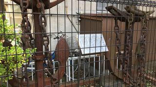 軍艦の大きな錨