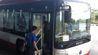 ヤンゴン市バス【YBS】がよろしいかと、