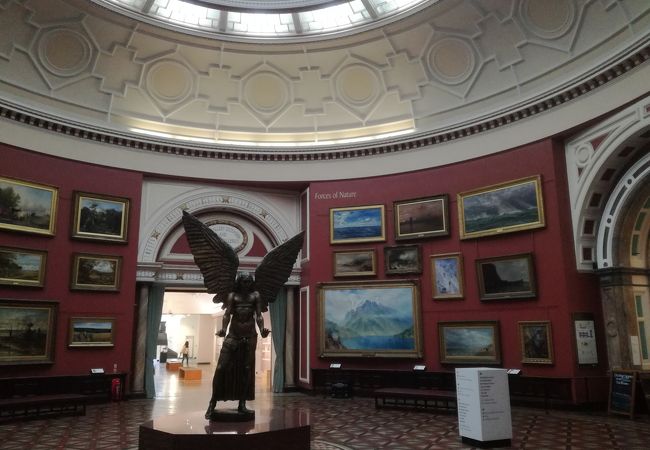 バーミンガム博物館 & 美術館