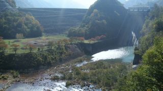 大滝川や周辺の山々の紅葉風景がよかった