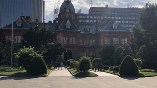 札幌のシンボル的モダンな建物　