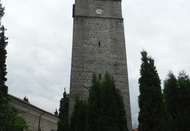 聖トロイツァ教会