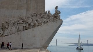 圧巻のモニュメント