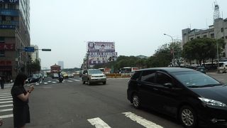 台北駅前の大動脈