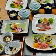 夕食　味噌汁の汁だけお代わり可