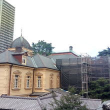 旧岩崎邸は一部工事中でした