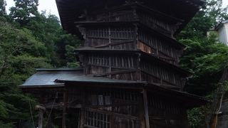 摩訶不思議な構造。