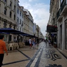 朝は静かでした。