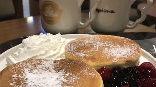 軽い食感のパンケーキ