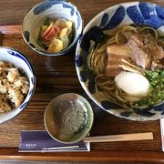 味良し、雰囲気抜群！ゆったりした空間で食べる沖縄そば。