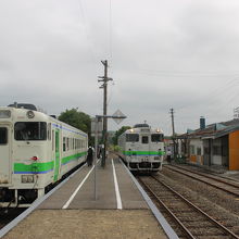 １両のデイーゼルカーが１日数往復