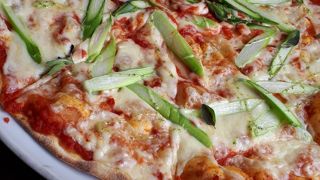 ピッツェリア 薪と石