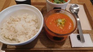 自由が丘駅構内で食事が出来て便利