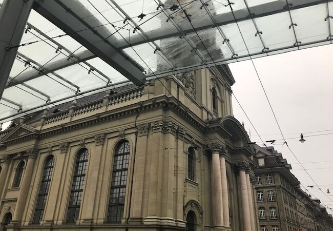 ベルン駅すぐそばの教会