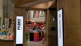 ピローヌ (カルーゼル デュ ルーブル店)