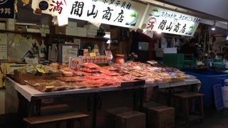 のっけ丼で有名な場所です