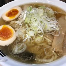 濃昆ラーメン