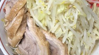 いつも行列が絶えない人気店