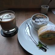 ケーキとコーヒー