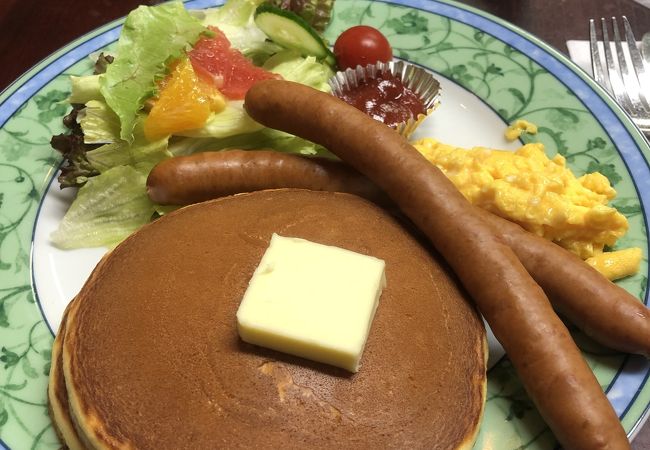 ランチは女性でいっぱい